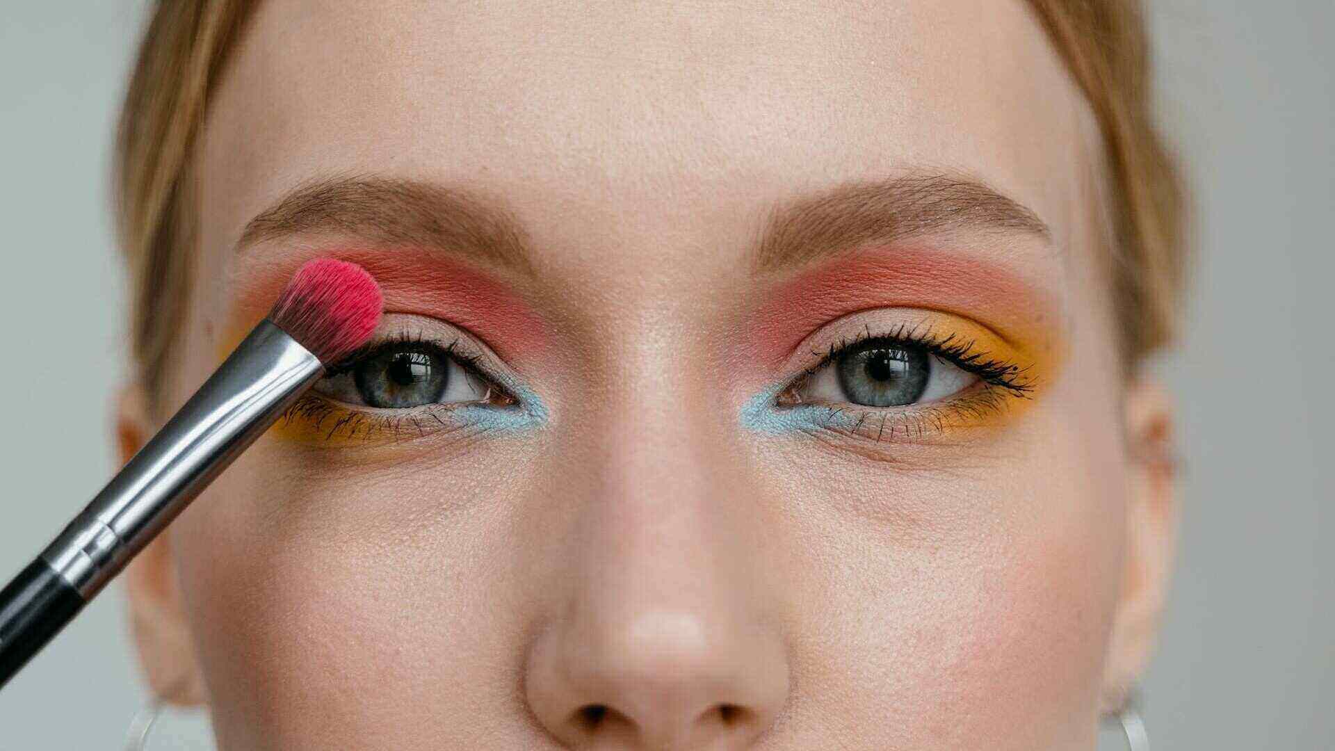 Eye Makeup Application Technique